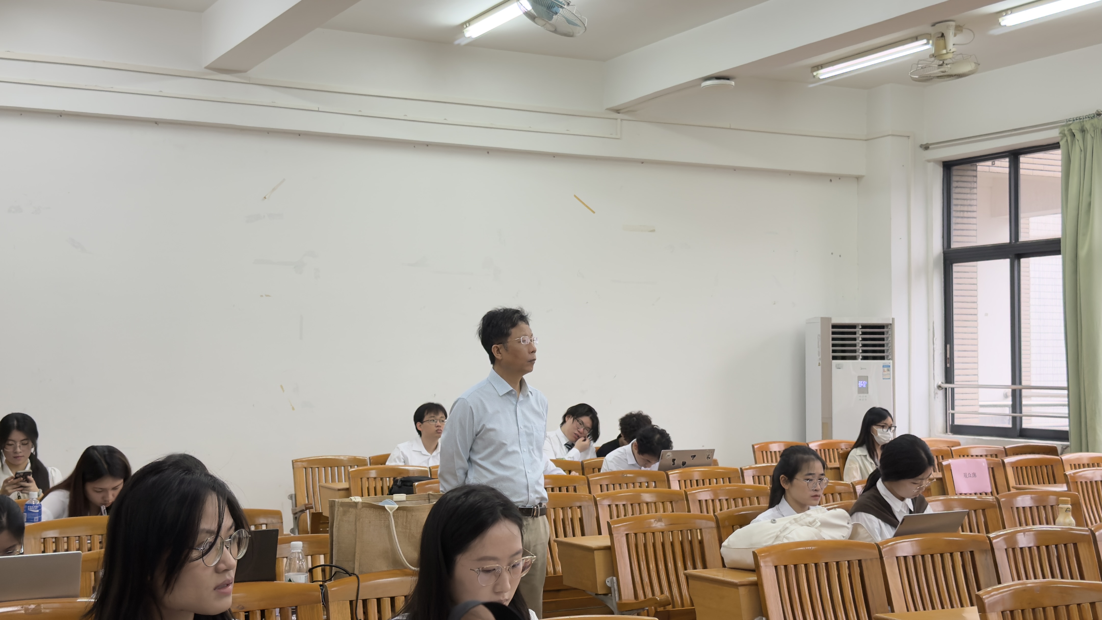 领导巡视答辩现场(三).jpg